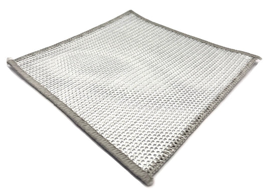 Effortlessly Wipe Away Burnt On Food from Trays, Hobs & Pans!